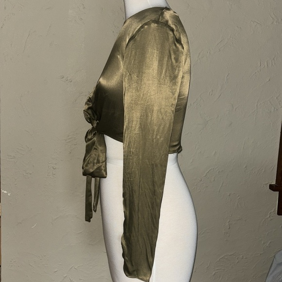 ZARA satin olive green tied long sleeve crop top in women’s small - Picture 3 of 12